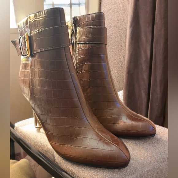 NEW Women’s City Chic Tory Faux Croc Ankle Boot Color Brown Size EU 41 / US 10.5 - Picture 7 of 10